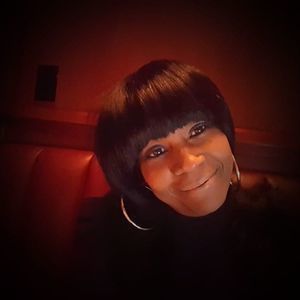 Meet your Posher, Traci